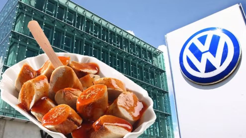 VW verkaufte 2024 fast so viele Currywürste wie Autos